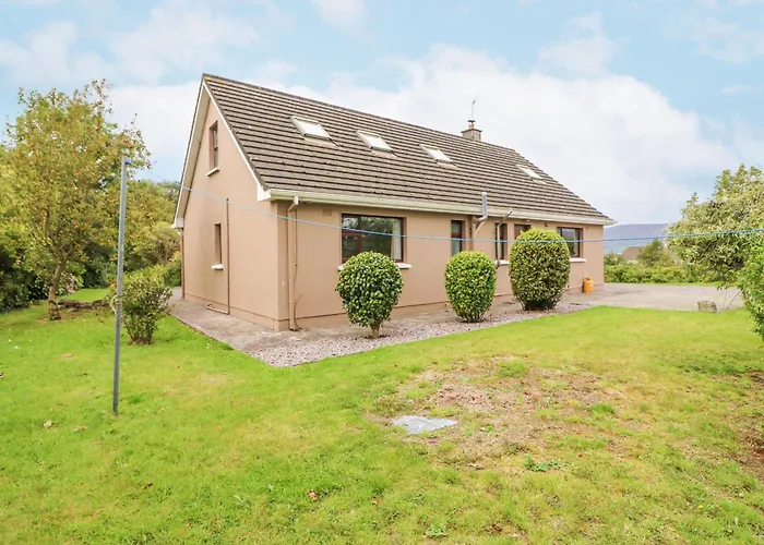 Holiday home Knockbrack